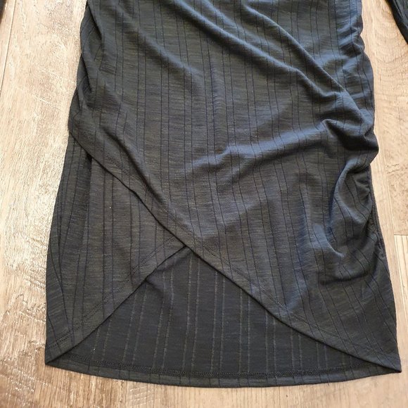 Bodycon wrap dress in charcoal with ruching - Picture 5 of 9